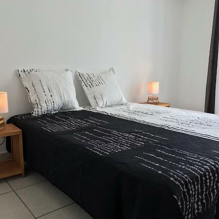 Meuble Homard Avec Jacuzzi Et Vue Mer Saint-Gilles-les Bains Bagian luar foto