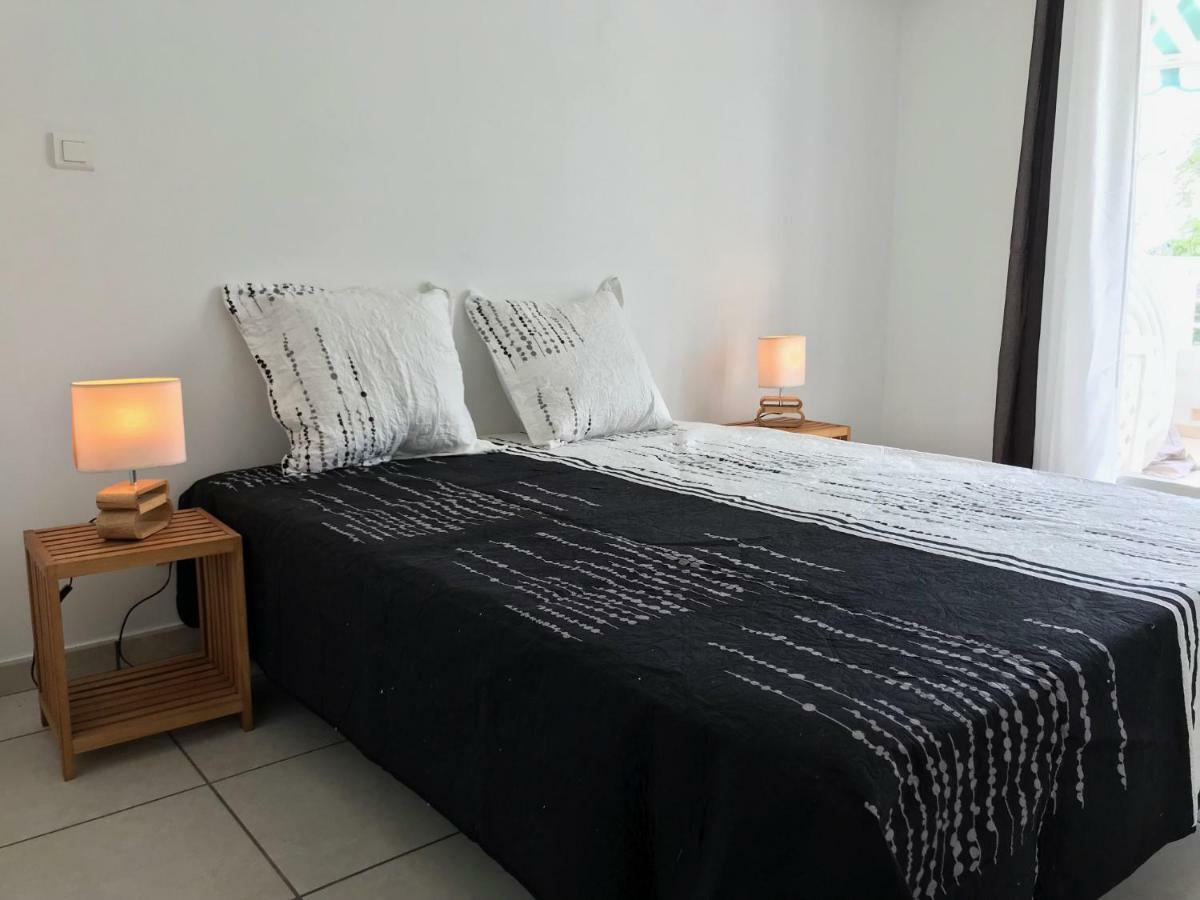 Meuble Homard Avec Jacuzzi Et Vue Mer Saint-Gilles-les Bains Bagian luar foto